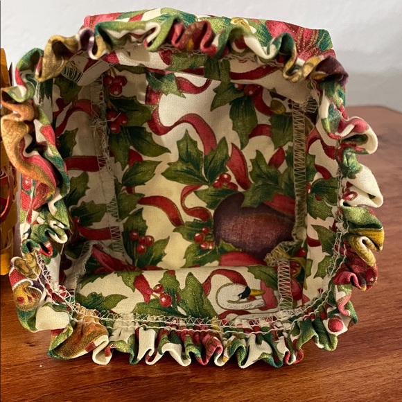 Longaberger Holiday Basket - Picture 8 of 10